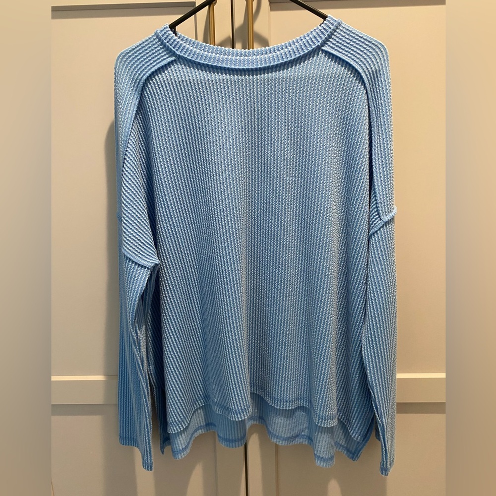 Zenana Outfitters Sky Blue lightweight long sleeve ribbed top.